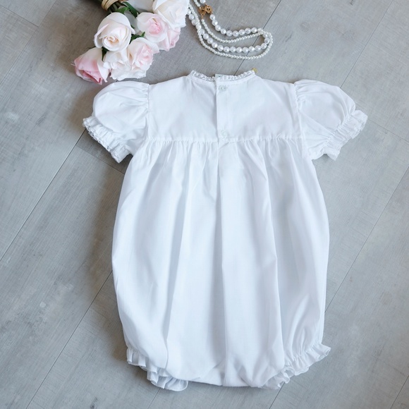 RARE Feltman Brothers White Smocked Romper Bubble With Embroidery Rosebuds NWT - Picture 6 of 6